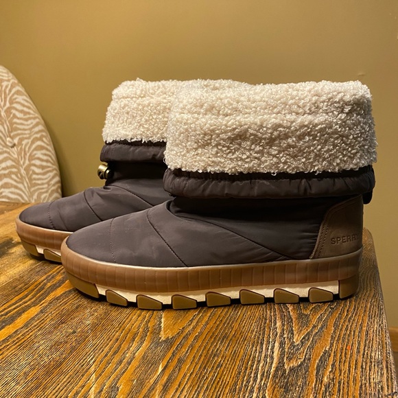 Sperry Women's Brown Winter Boots - Picture 5 of 6